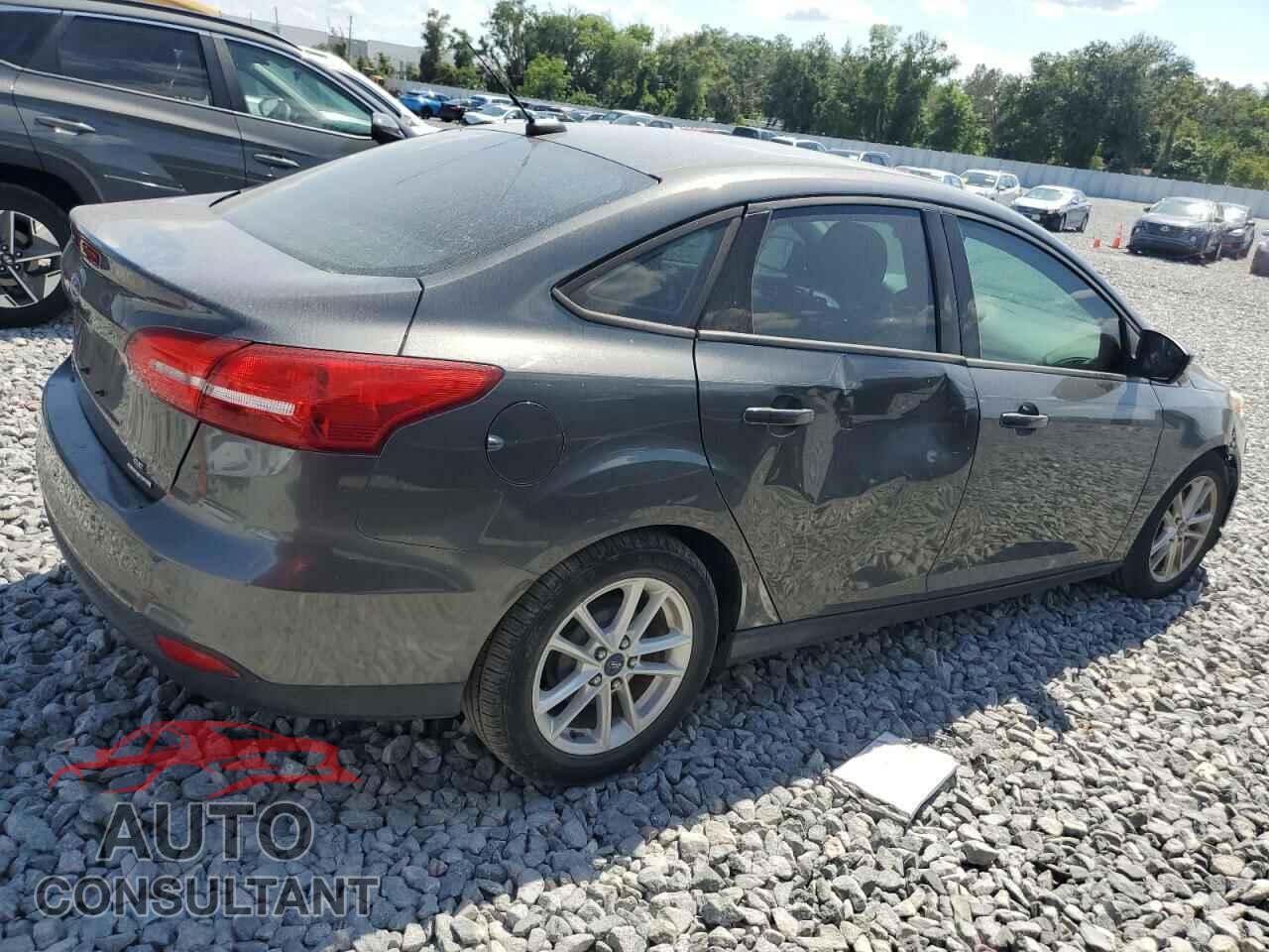 FORD FOCUS 2015 - 1FADP3F23FL200729