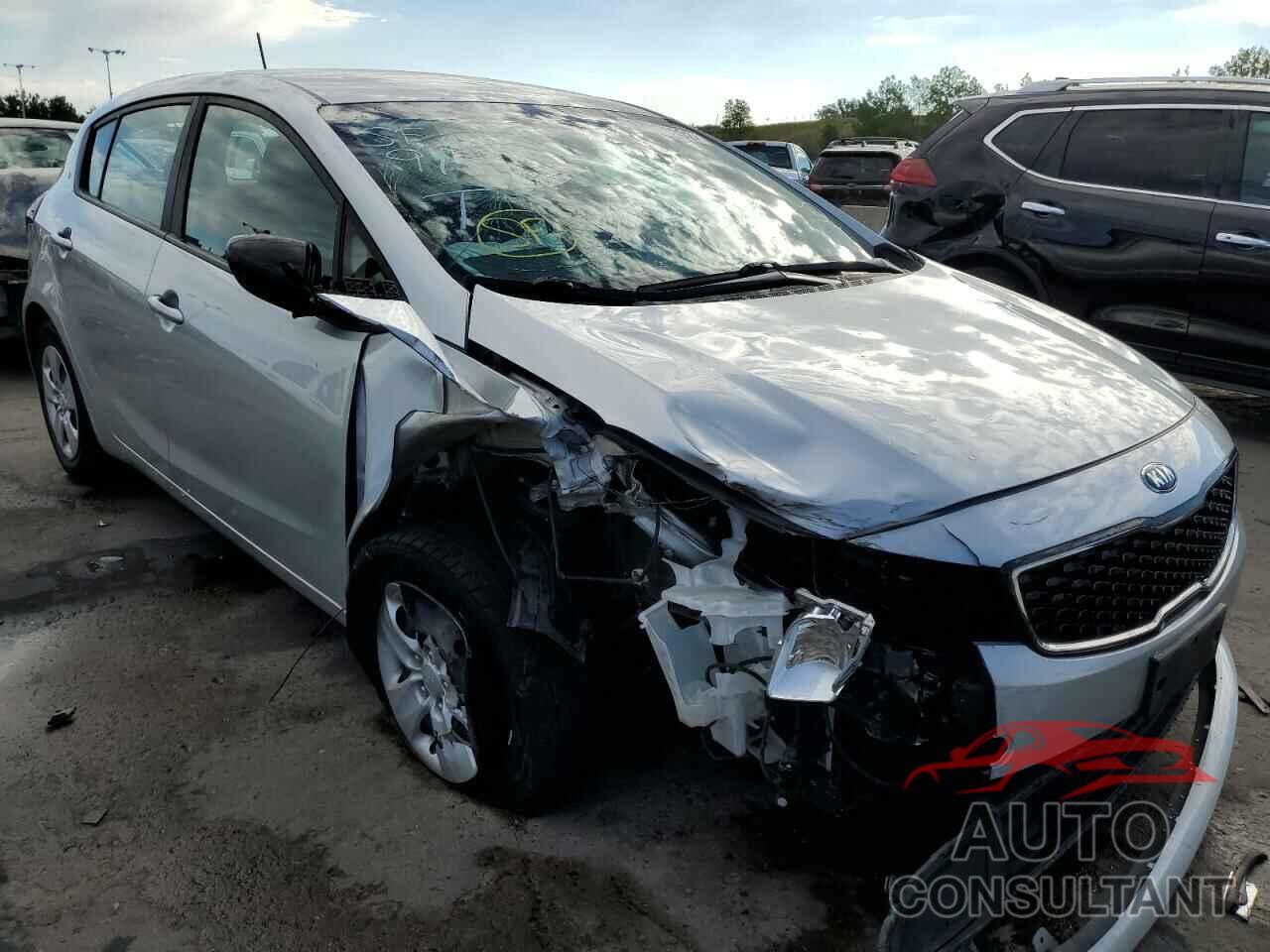 KIA FORTE 2017 - KNAFK5A87H5715049