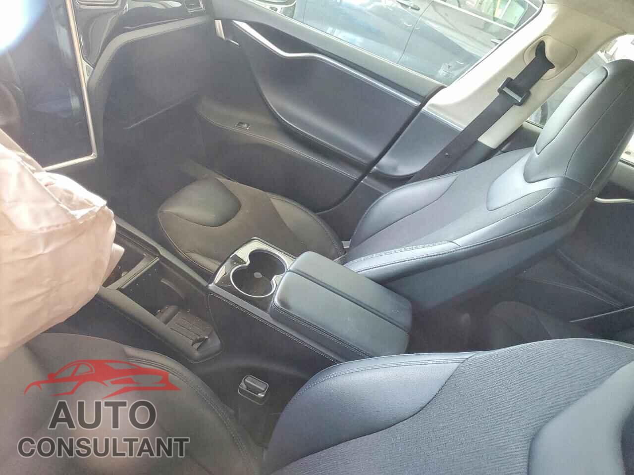 TESLA MODEL S 2015 - 5YJSA1E28FF109287