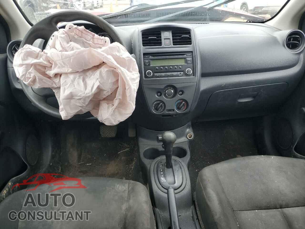 NISSAN VERSA 2017 - 3N1CN7AP3HL820402