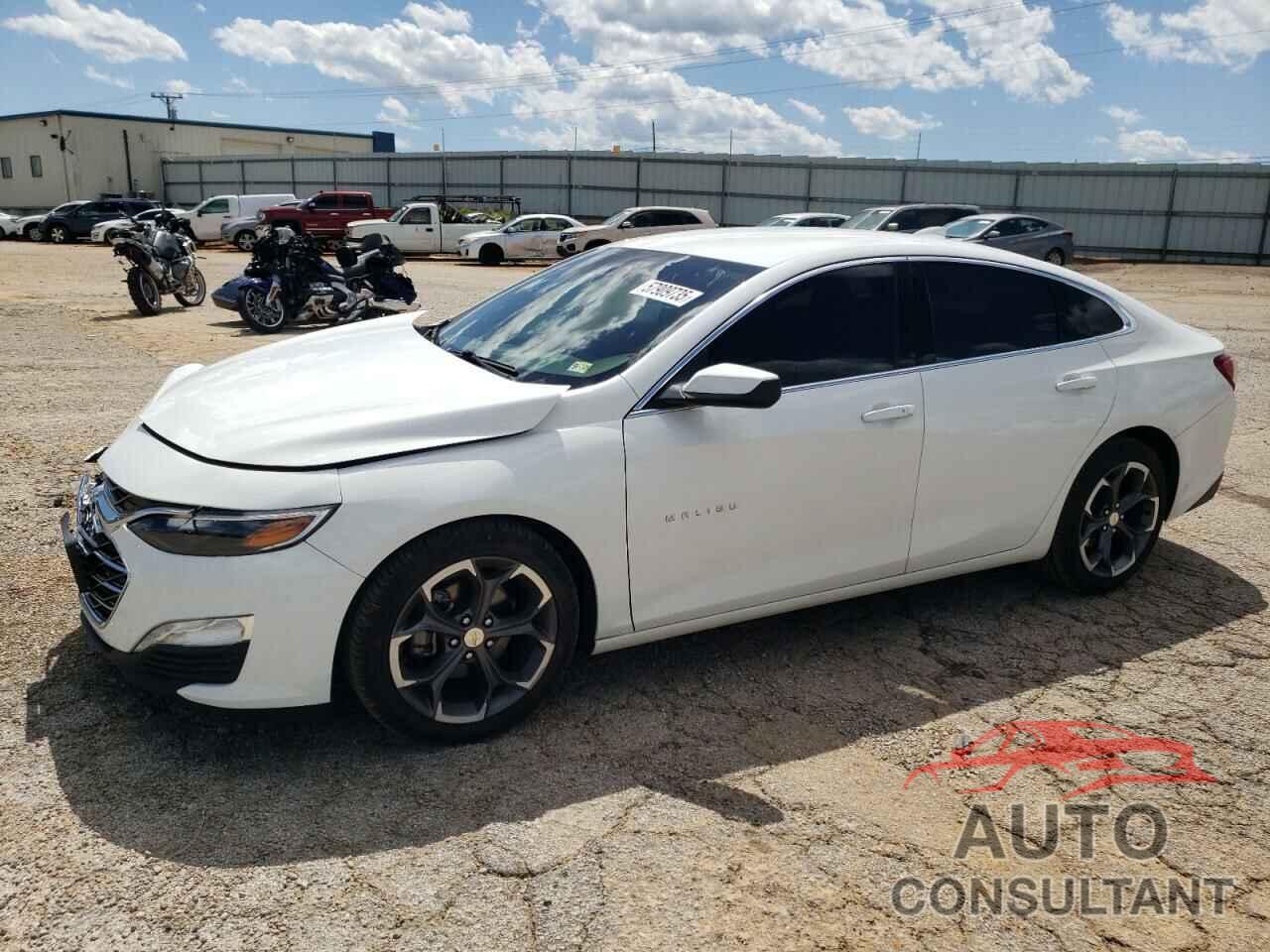 CHEVROLET MALIBU 2022 - 1G1ZD5ST2NF131010