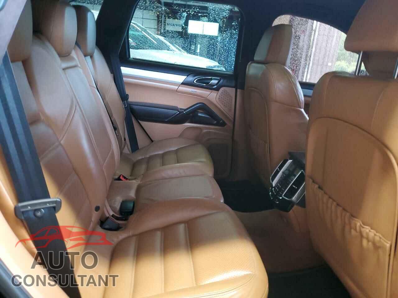 PORSCHE CAYENNE 2012 - WP1AC2A24CLA81660
