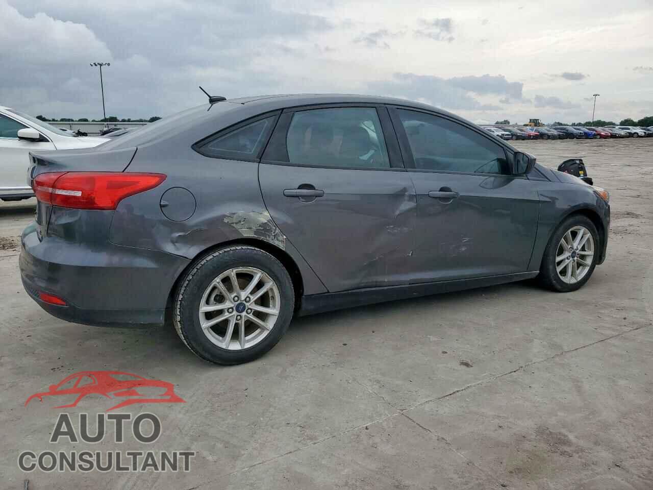 FORD FOCUS 2018 - 1FADP3FE2JL303059