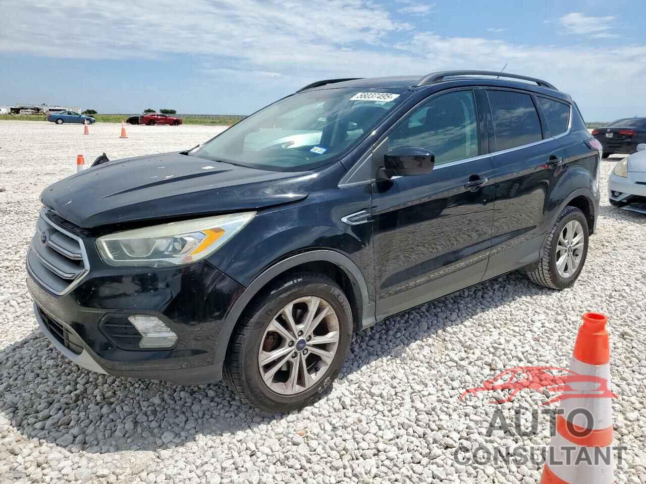FORD ESCAPE 2017 - 1FMCU0GD5HUD18934