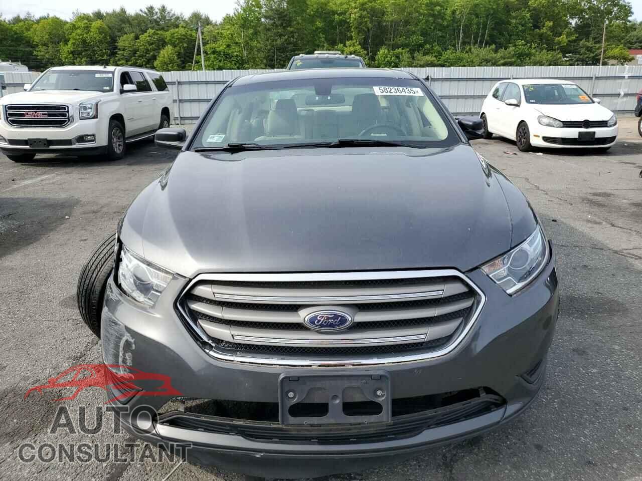 FORD TAURUS 2018 - 1FAHP2D87JG106311
