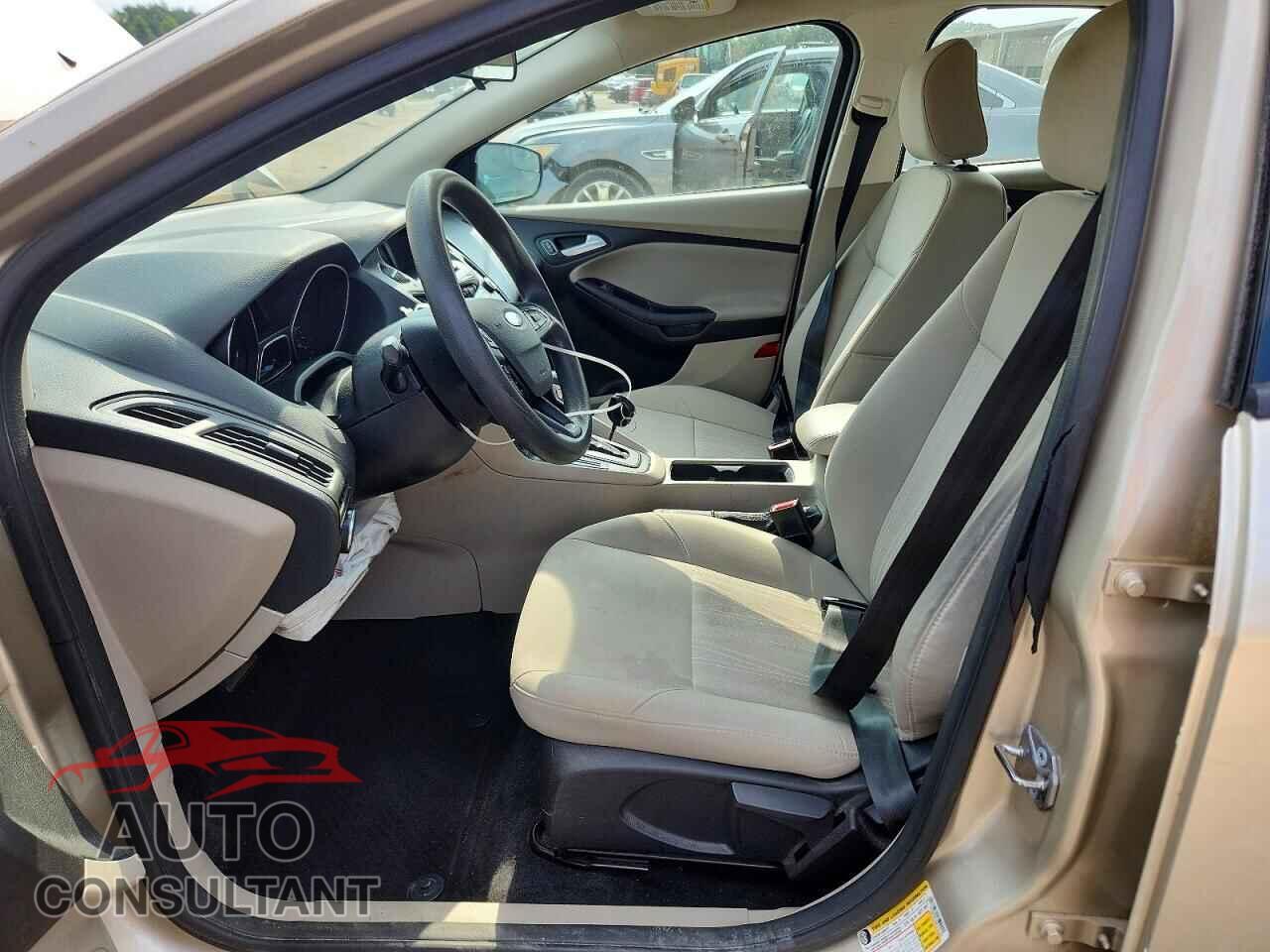 FORD FOCUS 2017 - 1FADP3F24HL312197