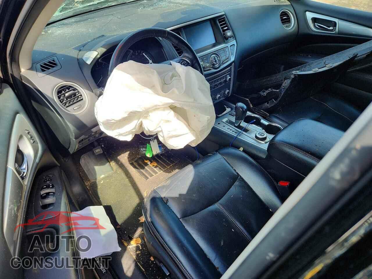 NISSAN PATHFINDER 2018 - 5N1DR2MM2JC657894