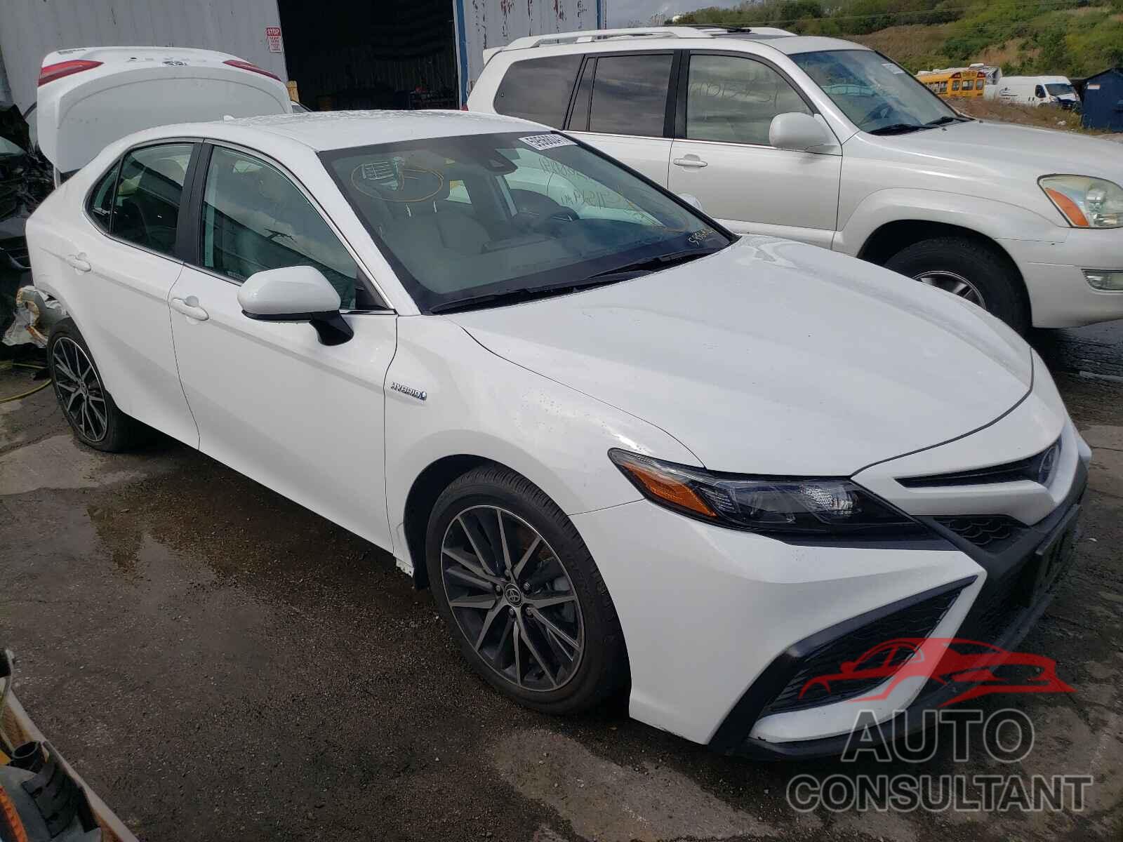 TOYOTA CAMRY 2021 - 4T1G31AKXMU547072