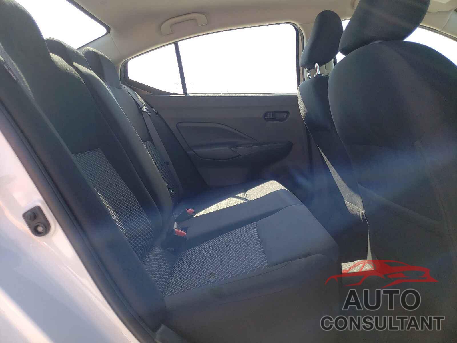 NISSAN VERSA 2021 - 3N1CN8DV3ML893957