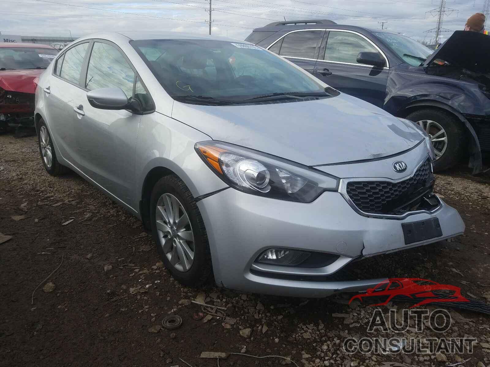 KIA FORTE 2016 - KNAFX4A6XG5620610