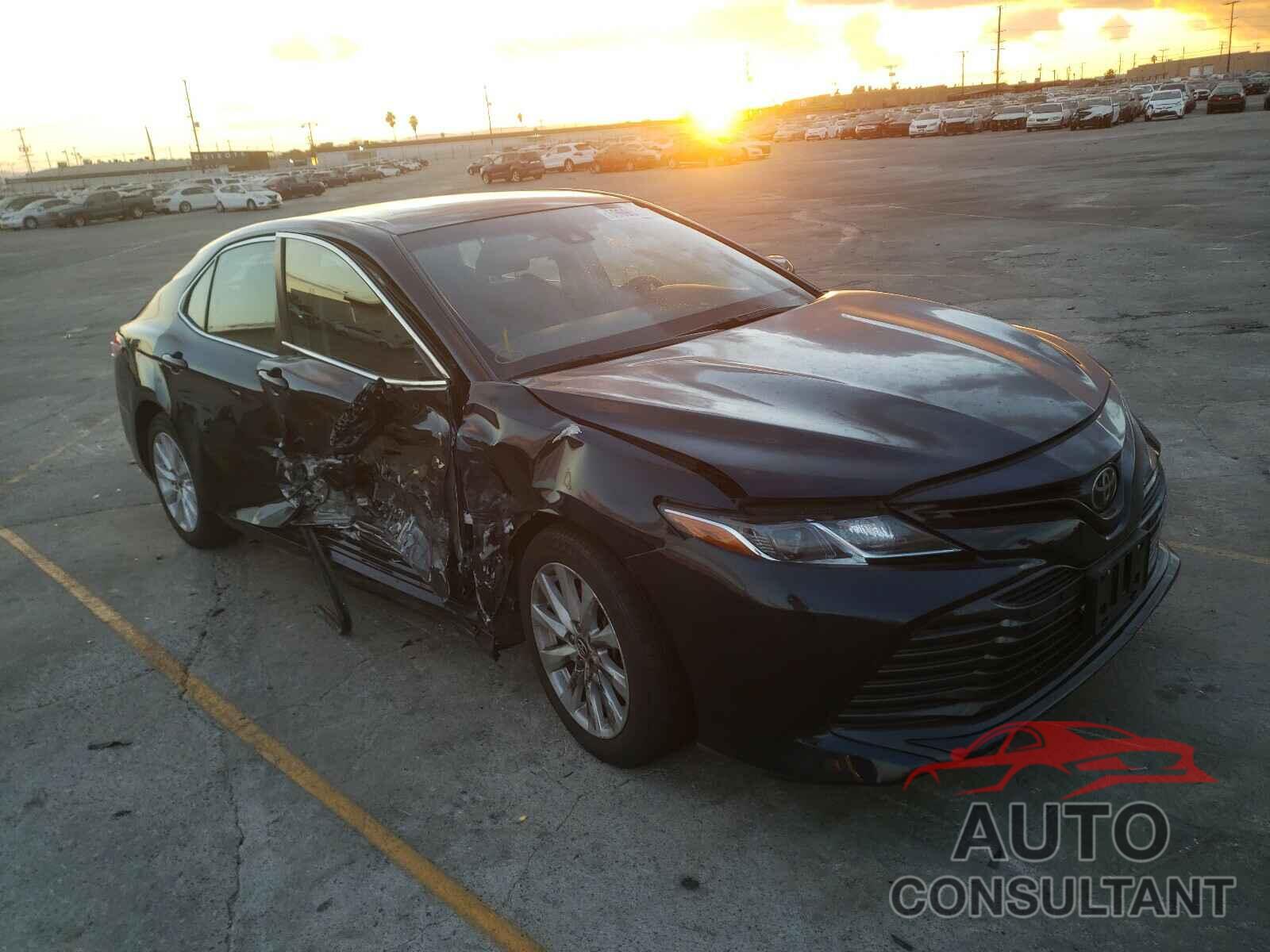 TOYOTA CAMRY 2018 - JTNB11HKXJ3011942