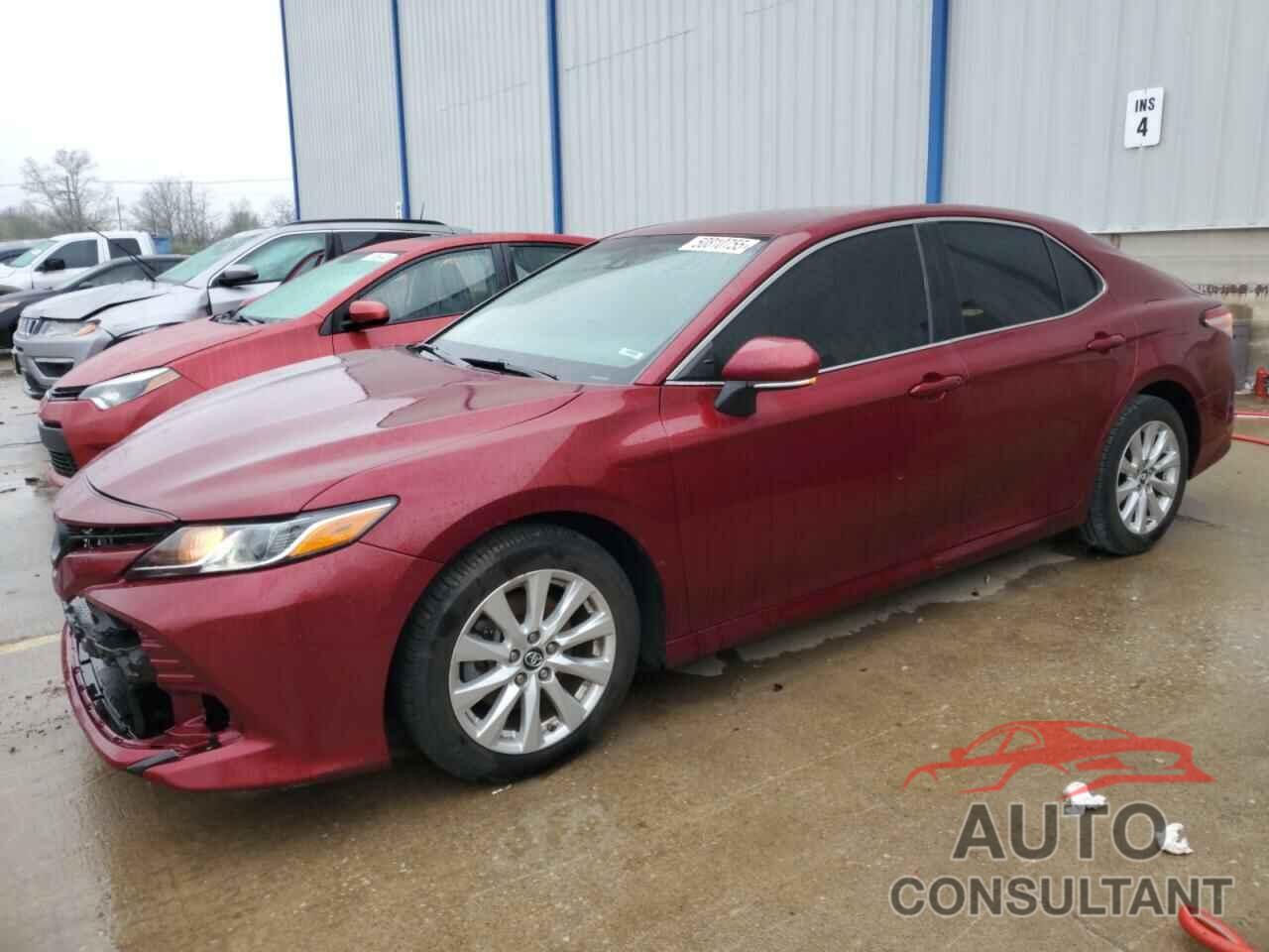 TOYOTA CAMRY 2018 - 4T1B11HK1JU528492