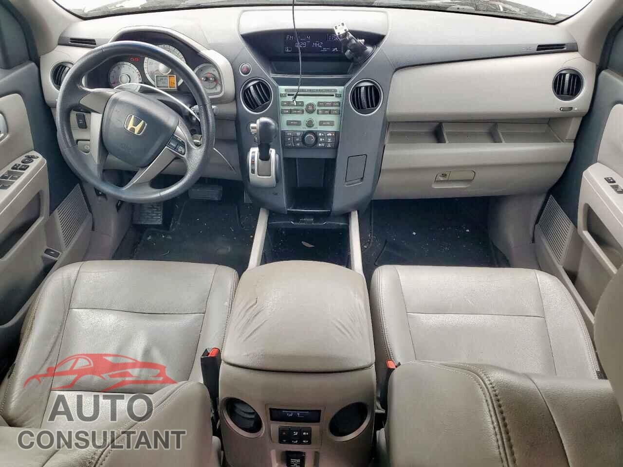 HONDA PILOT 2011 - 5FNYF3H26BB010206