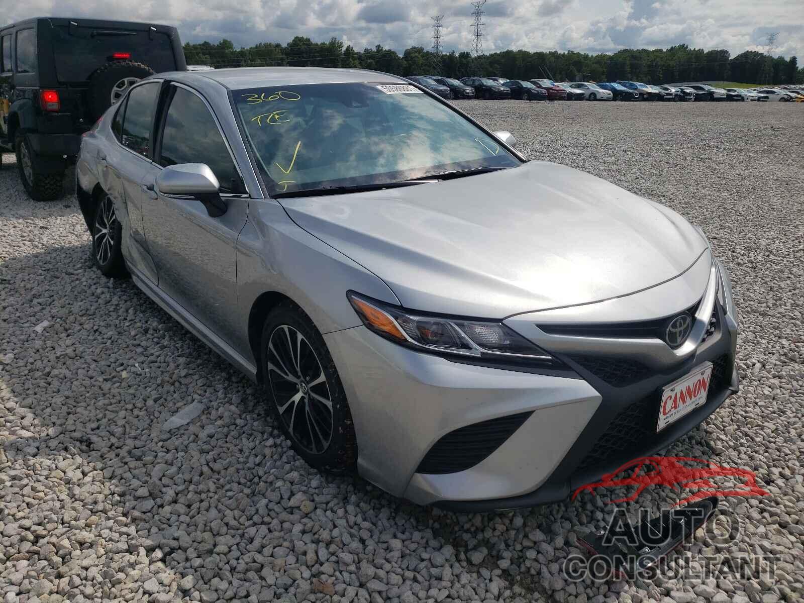 TOYOTA CAMRY 2018 - 4T1B11HK6JU607043