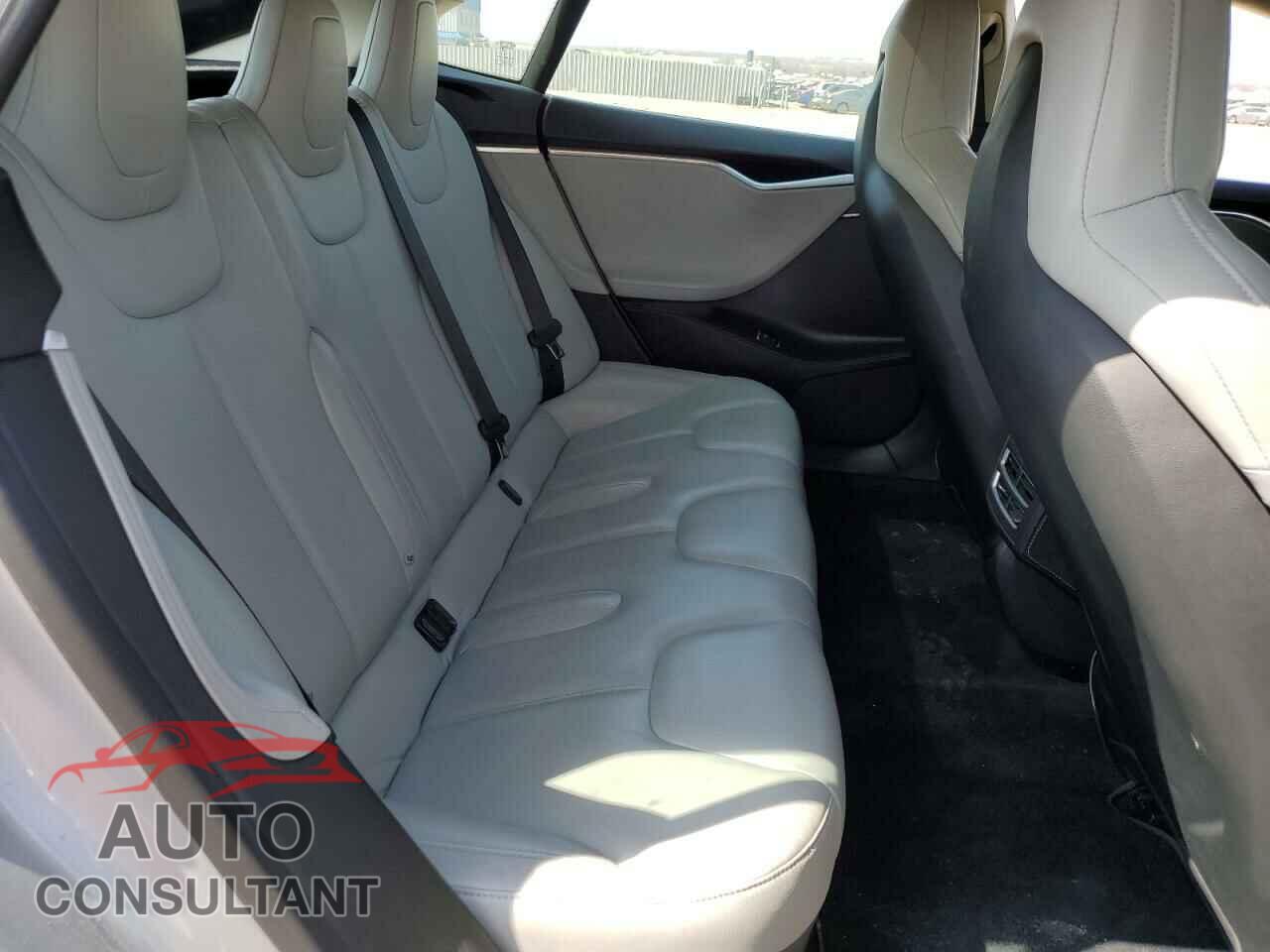 TESLA MODEL S 2016 - 5YJSA1E25GF142104