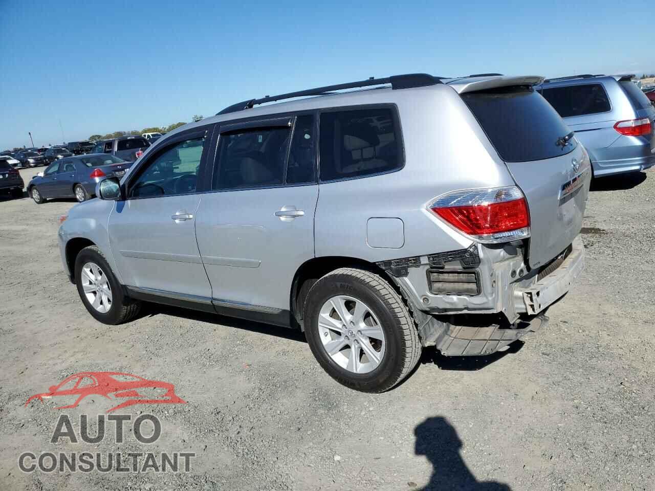 TOYOTA HIGHLANDER 2013 - 5TDBK3EH8DS248924