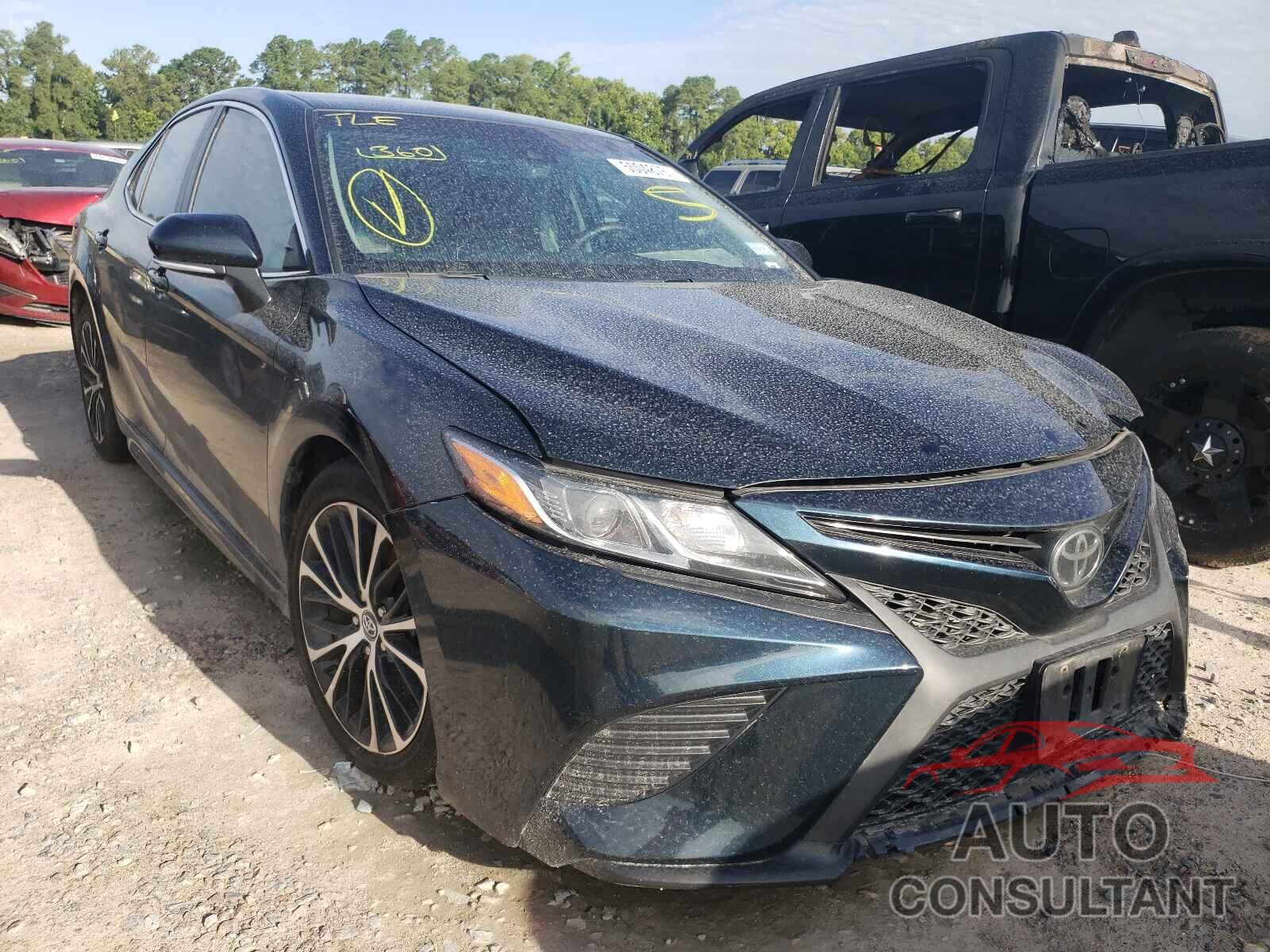 TOYOTA CAMRY 2018 - 4T1B11HK5JU565836