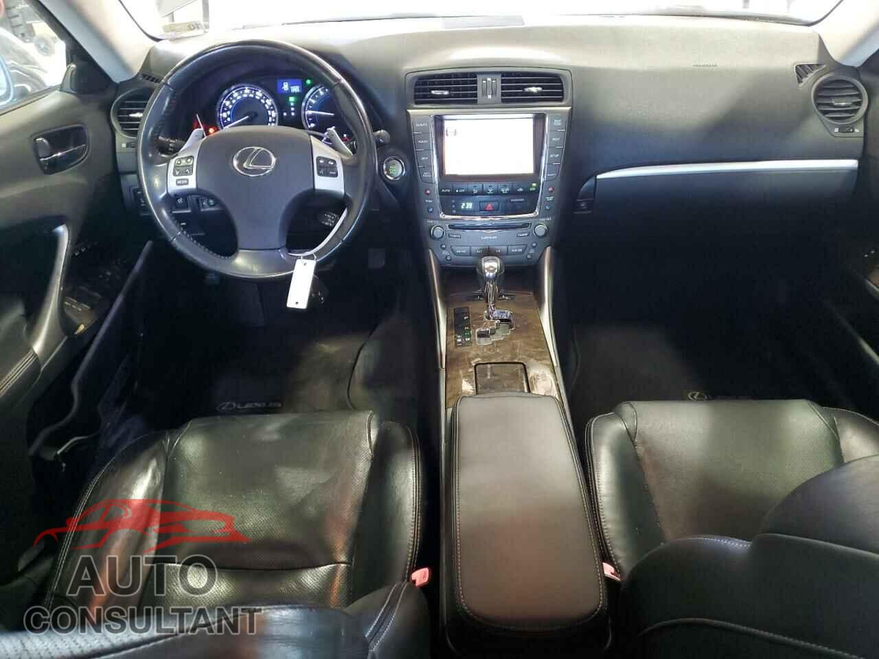 LEXUS IS 2012 - JTHCF5C2XC5054708