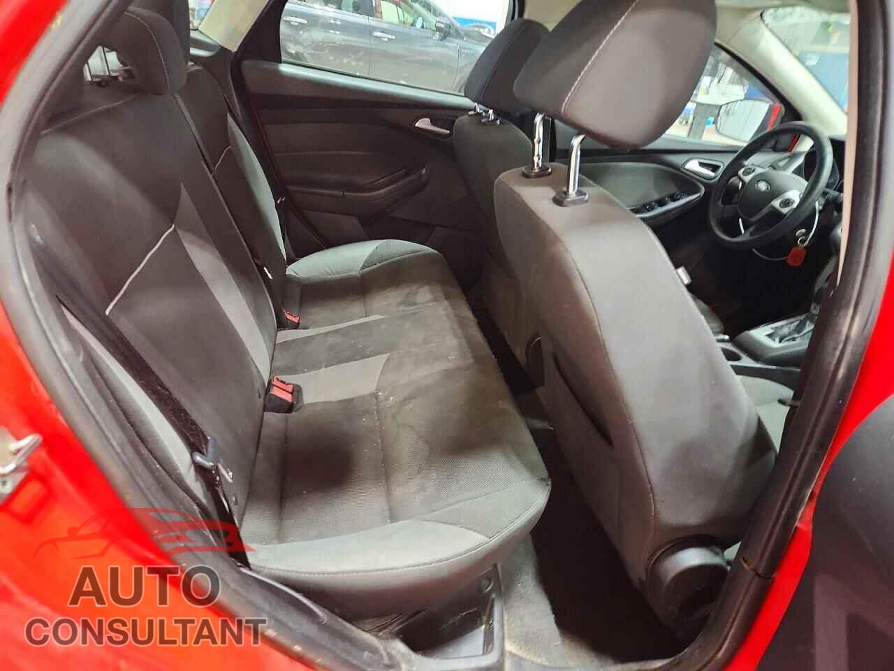 FORD FOCUS 2014 - 1FADP3F23EL295579
