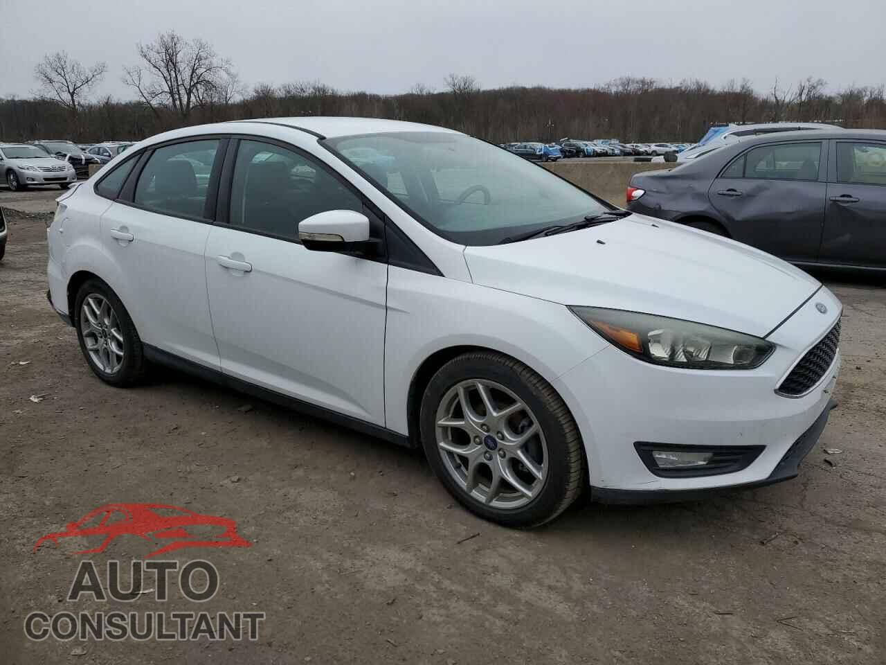 FORD FOCUS 2015 - 1FADP3F27FL269424