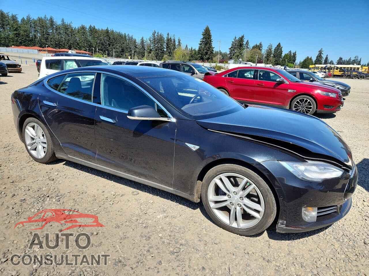 TESLA MODEL S 2015 - 5YJSA1E29FF120279