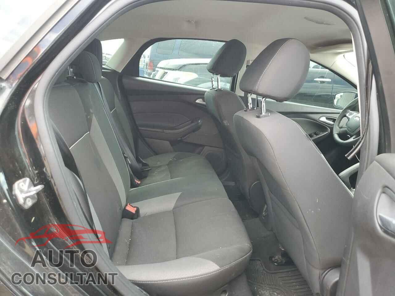 FORD FOCUS 2014 - 1FADP3K26EL452687