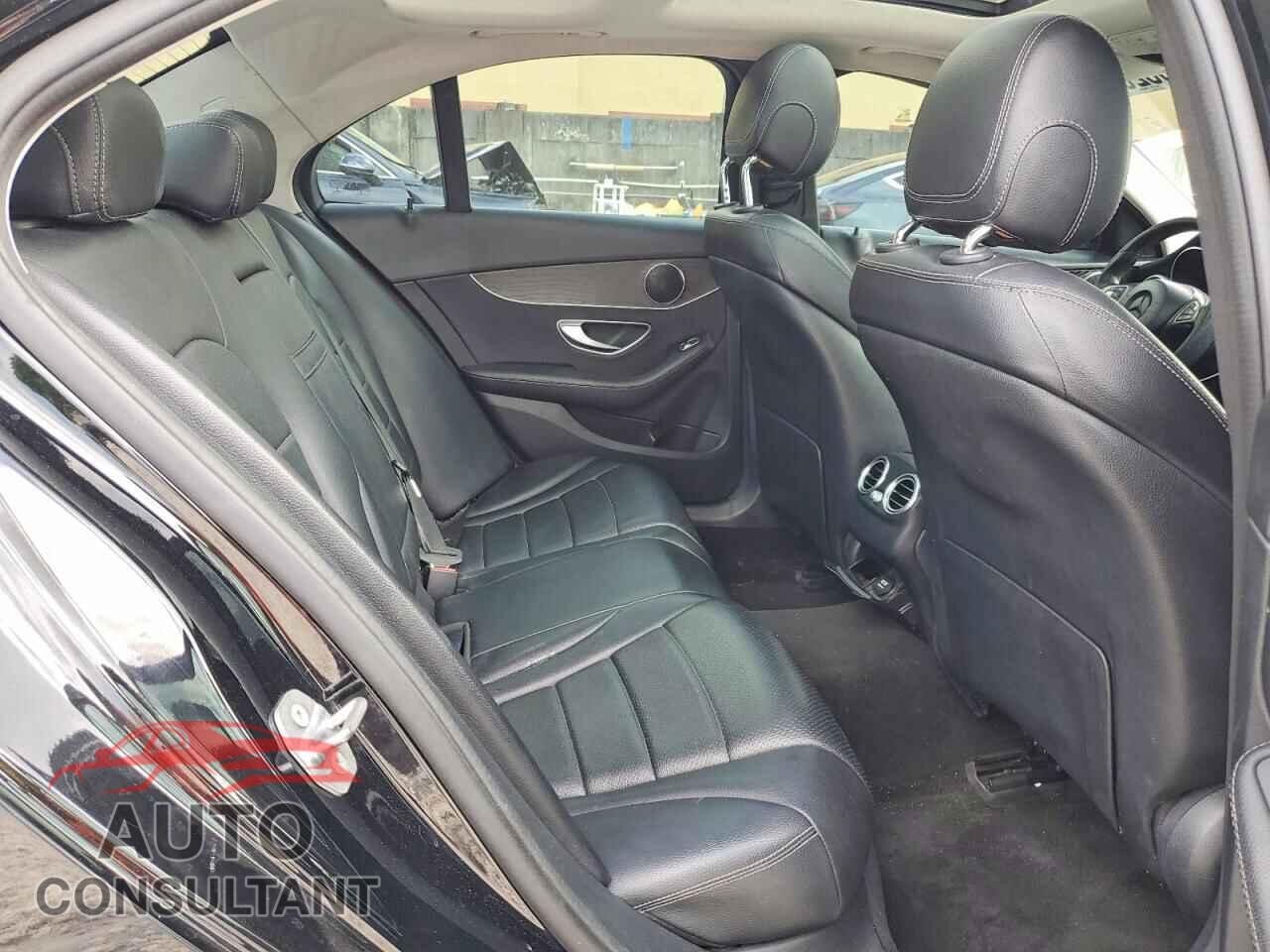 MERCEDES-BENZ C-CLASS 2017 - 55SWF4JB7HU183473