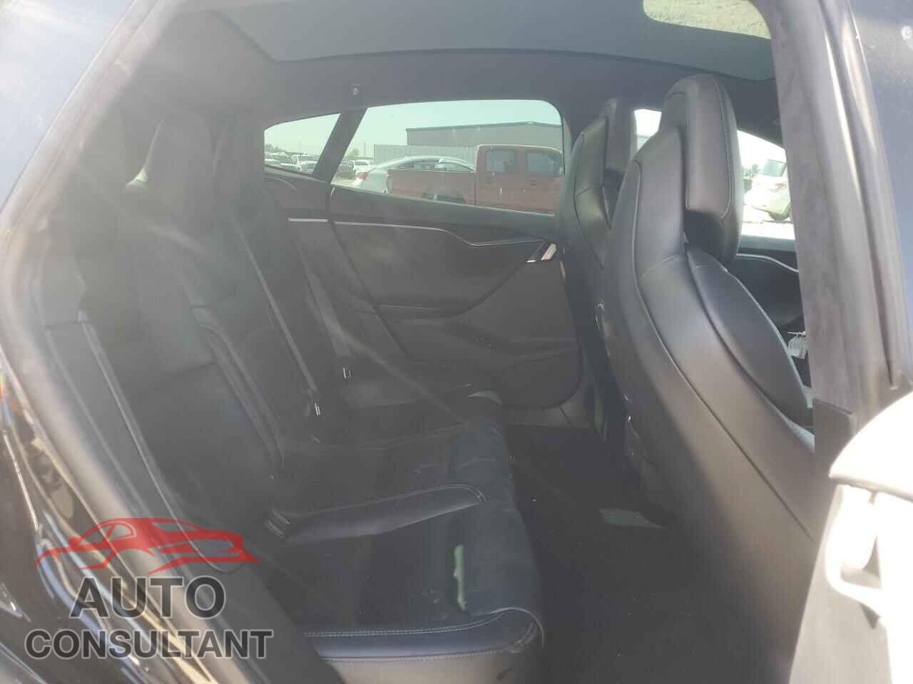 TESLA MODEL S 2018 - 5YJSA1E46JF264379