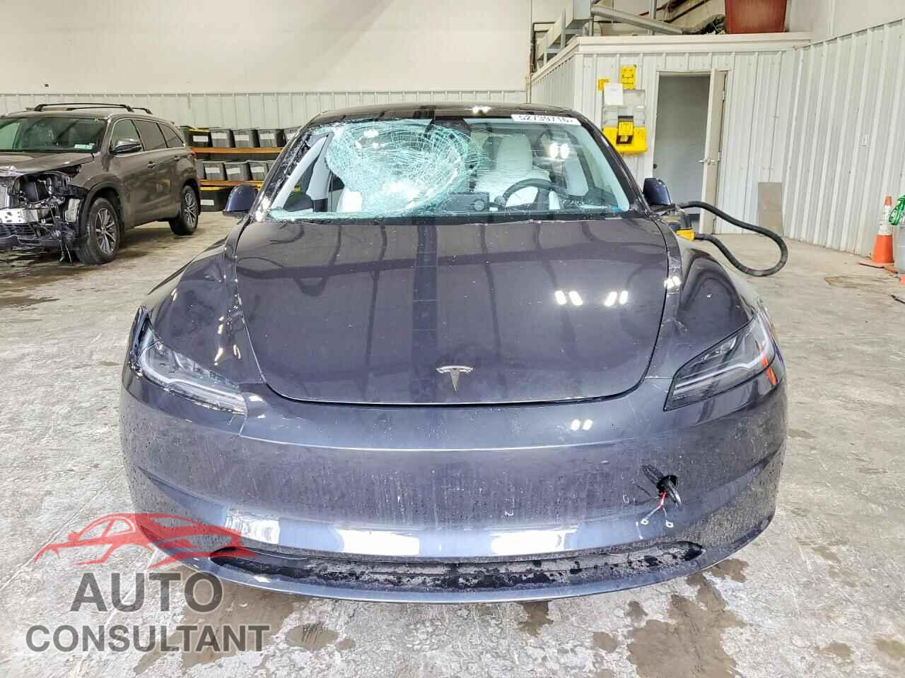 TESLA MODEL 3 2024 - 5YJ3E1EA6RF863860
