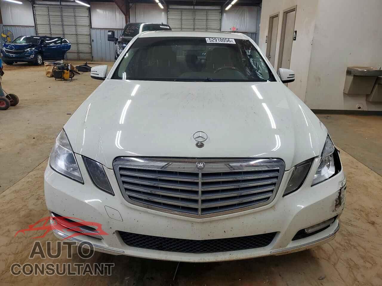 MERCEDES-BENZ E-CLASS 2012 - WDDHF5KB0CA559498