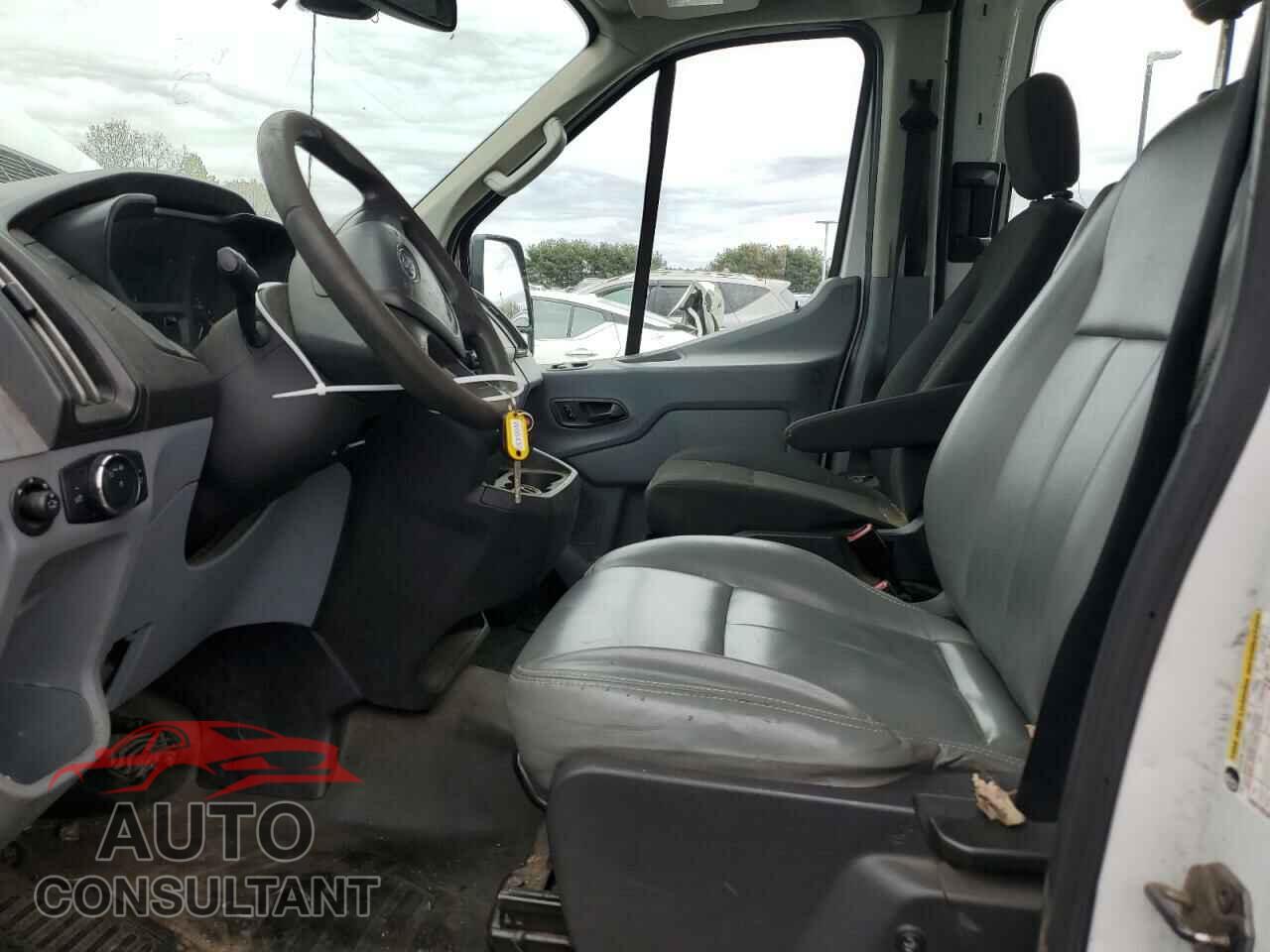 FORD TRANSIT 2017 - 1FTYR1CM8HKA48908