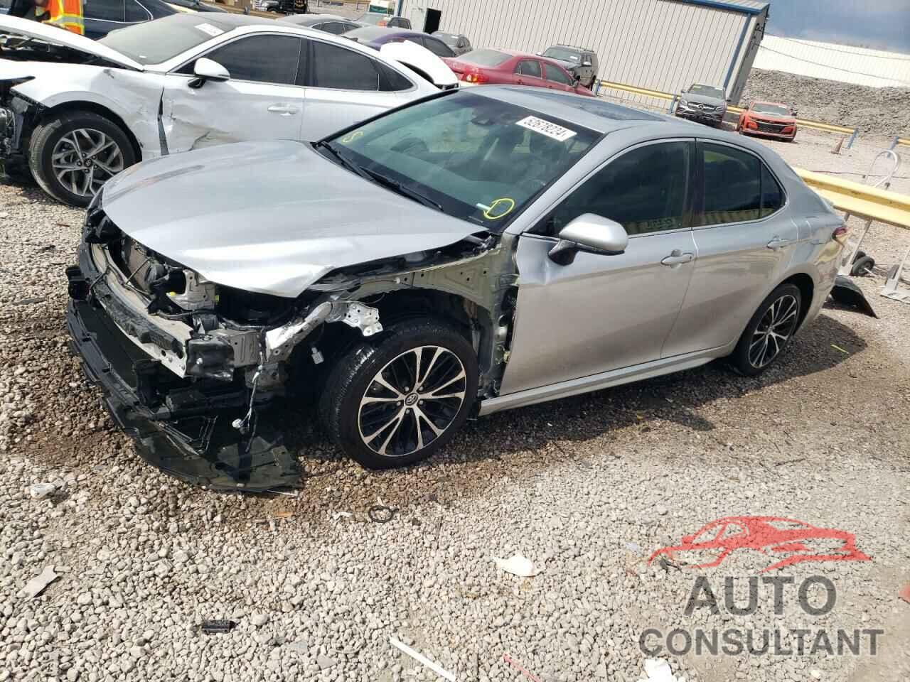 TOYOTA CAMRY 2018 - 4T1B11HK6JU529511