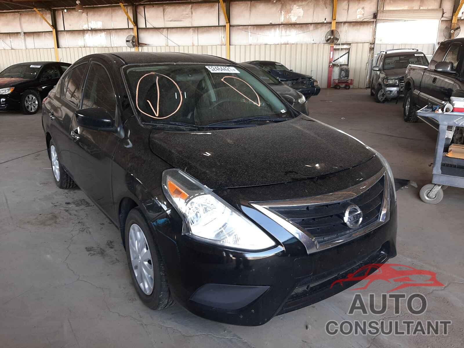 NISSAN VERSA 2017 - 3N1CN7AP8HL860121