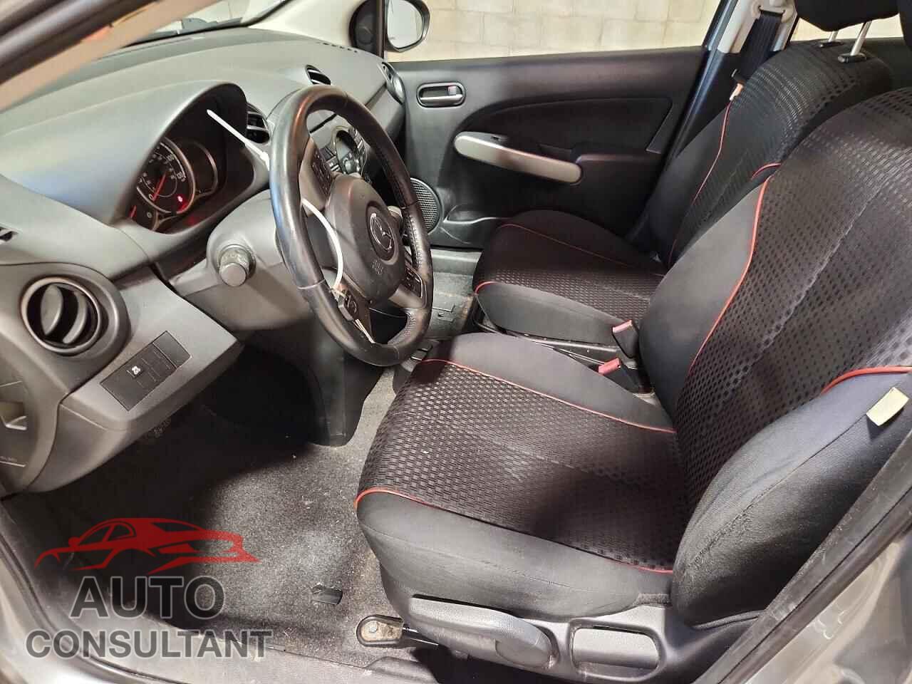 MAZDA 2 2013 - JM1DE1LZ5D0166832