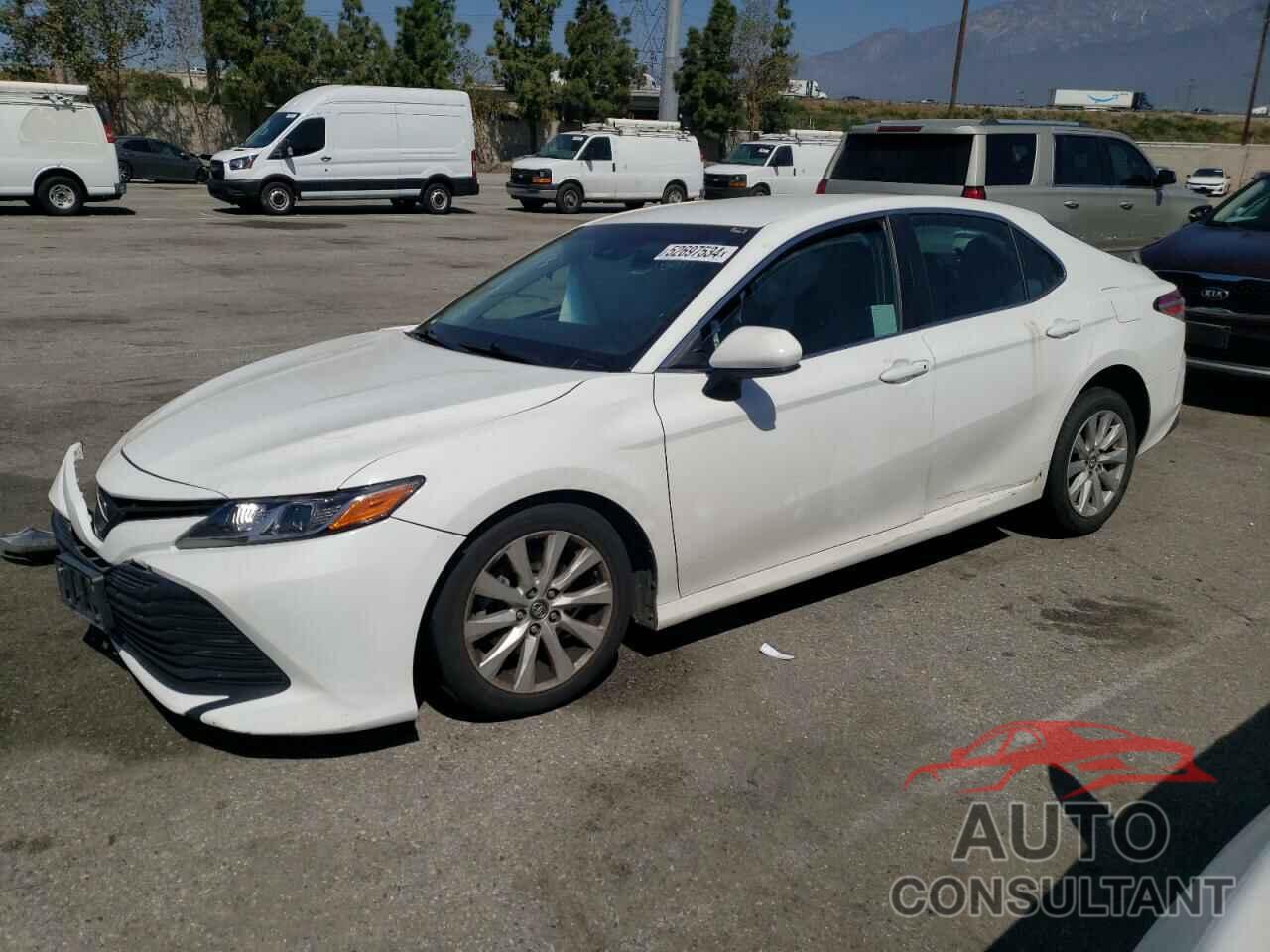 TOYOTA CAMRY 2018 - 4T1B11HK2JU578740