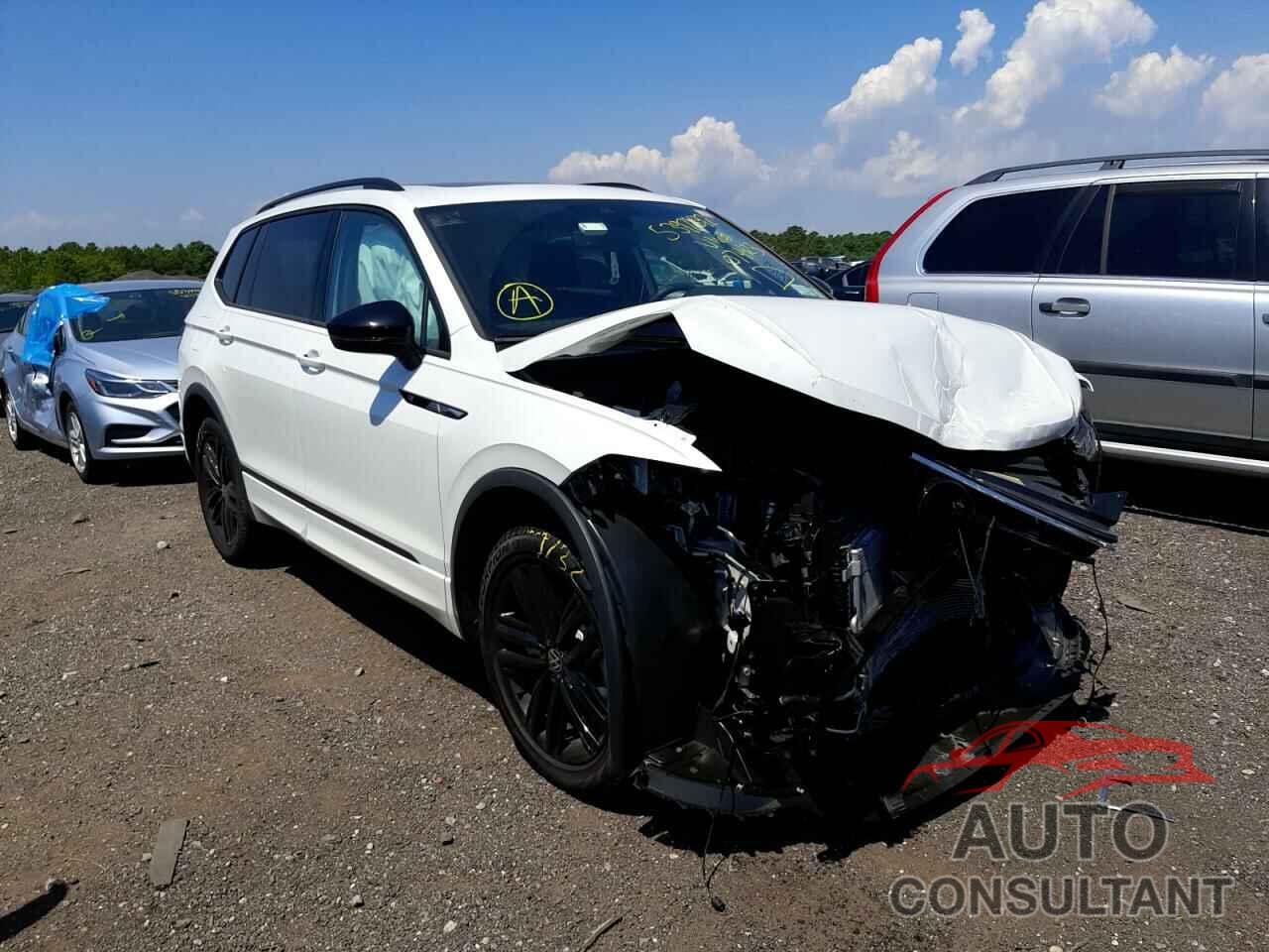 VOLKSWAGEN TIGUAN 2022 - 3VV8B7AX1NM074423