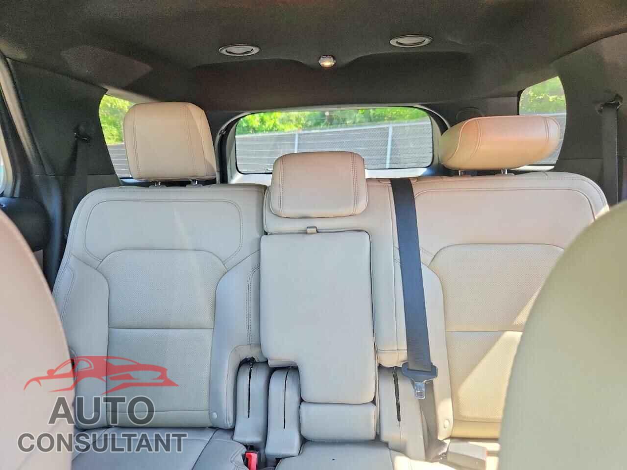 FORD EXPLORER 2018 - 1FM5K8F84JGB13238