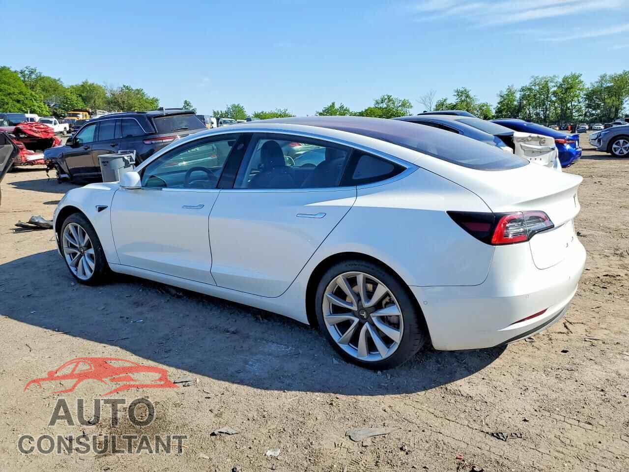 TESLA MODEL 3 2018 - 5YJ3E1EA5JF015733