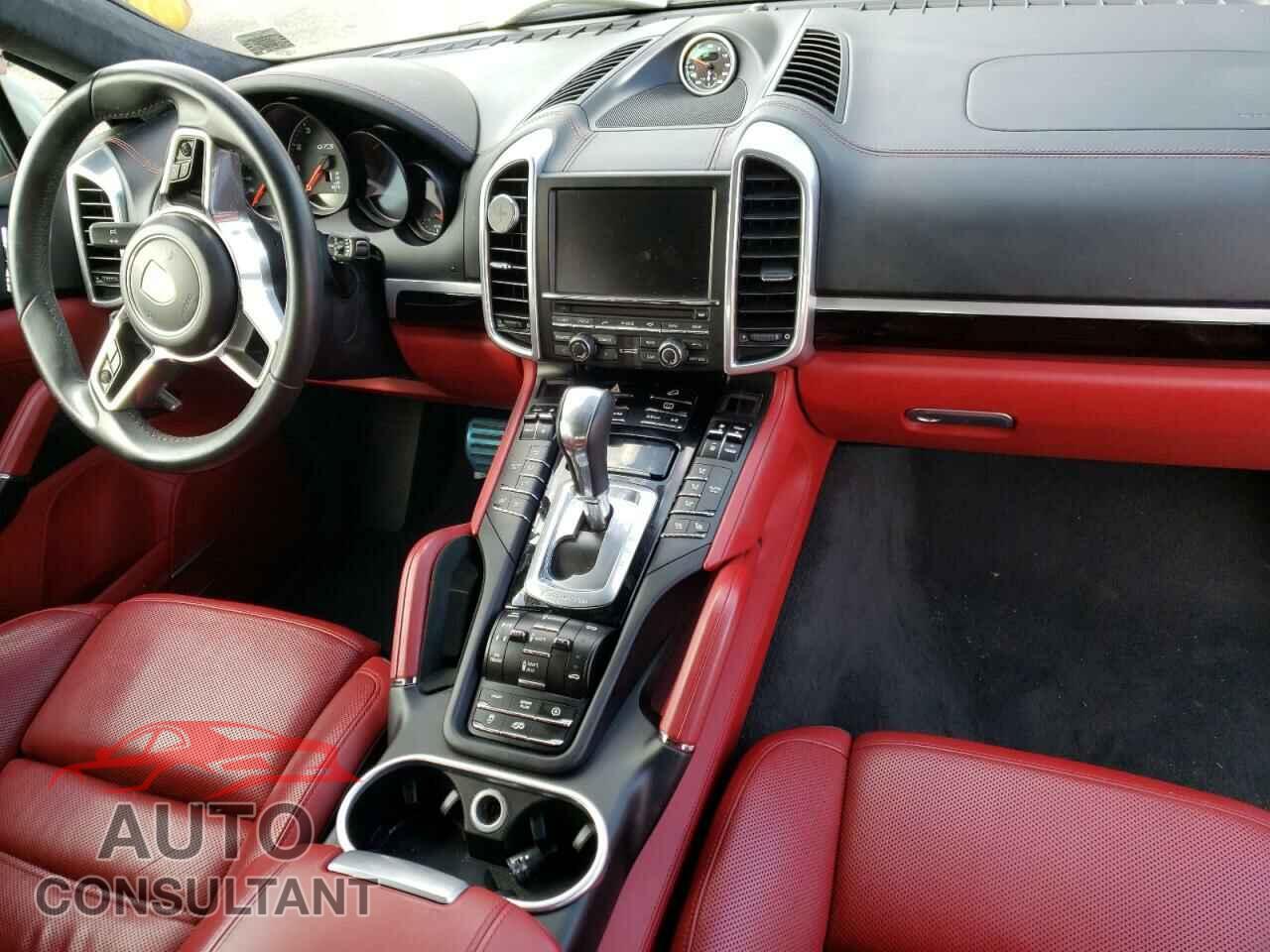 PORSCHE CAYENNE 2016 - WP1AD2A22GLA77657