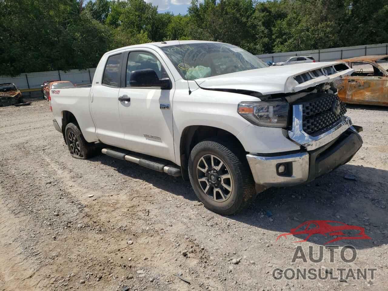 TOYOTA TUNDRA 2018 - 5TFUY5F10JX709494