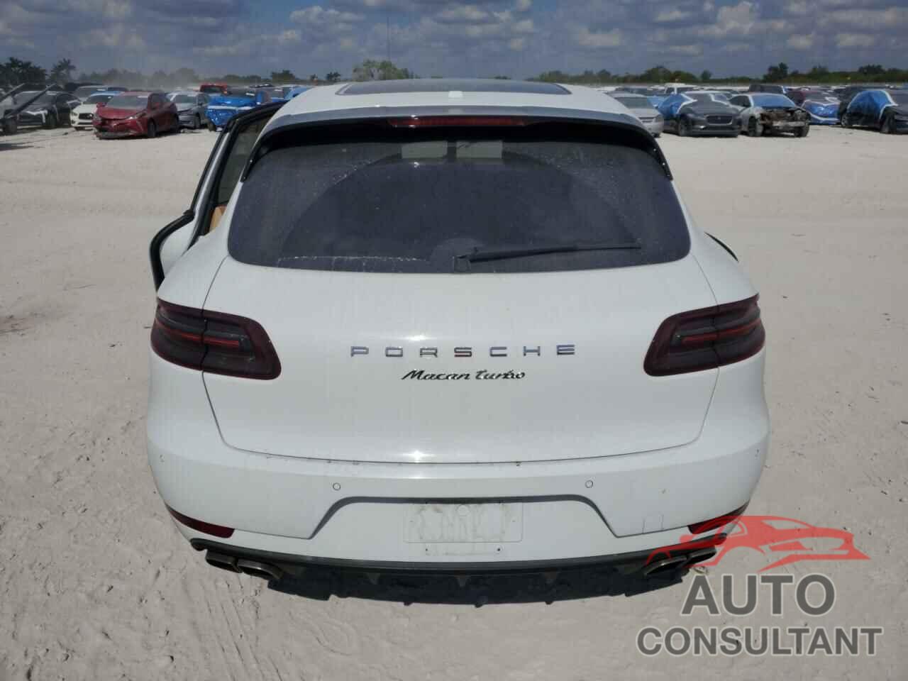 PORSCHE MACAN 2015 - WP1AF2A59FLB98639