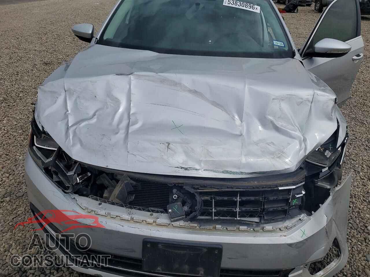 VOLKSWAGEN PASSAT 2017 - 1VWAT7A32HC007715