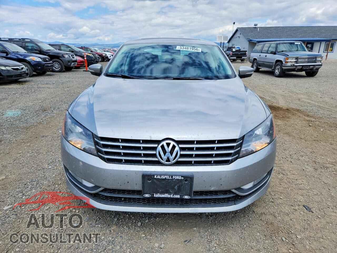 VOLKSWAGEN PASSAT 2013 - 1VWCN7A31DC139510