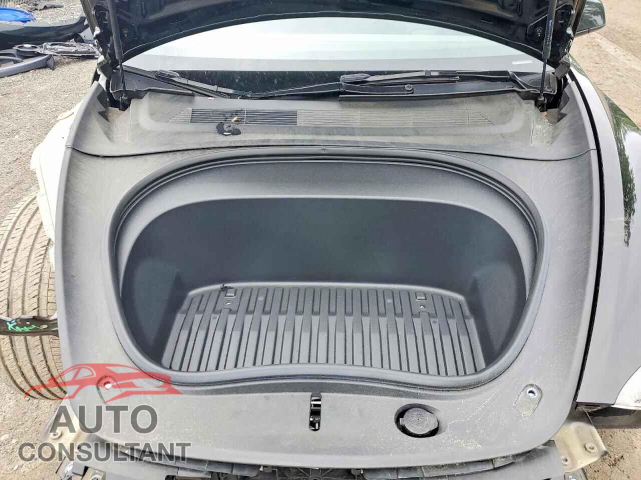 TESLA MODEL 3 2024 - 5YJ3E1EA9RF860578