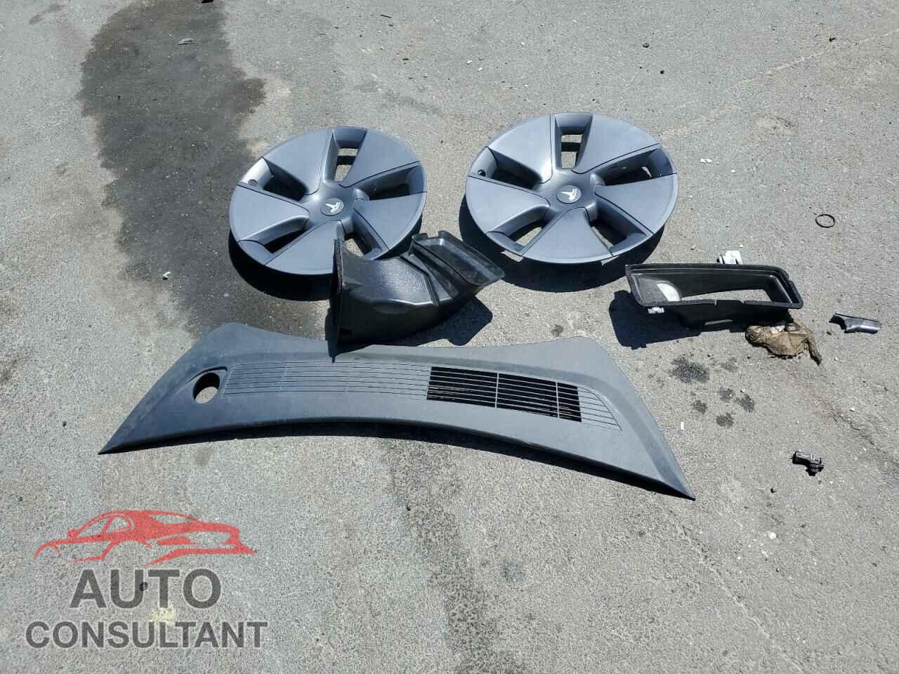 TESLA MODEL 3 2021 - 5YJ3E1EA2MF873875