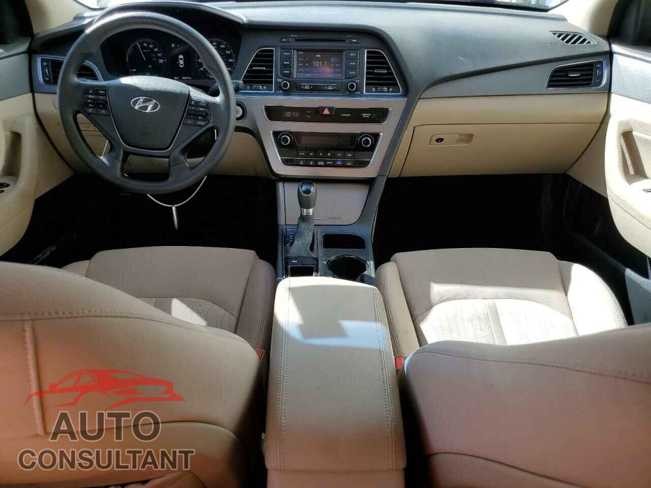 HYUNDAI SONATA 2016 - KMHE24L17GA017101