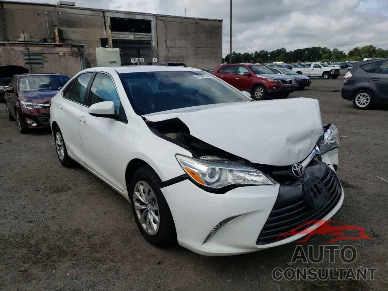 TOYOTA CAMRY 2016 - 4T4BF1FK7GR560981