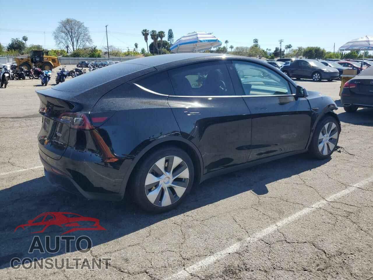 TESLA MODEL Y 2023 - 7SAYGAEEXPF769578