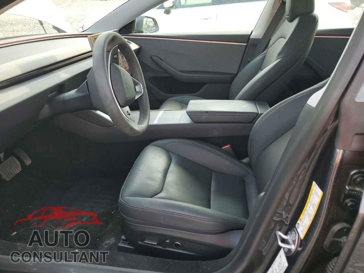 TESLA MODEL 3 2025 - 5YJ3E1EA1SF904045