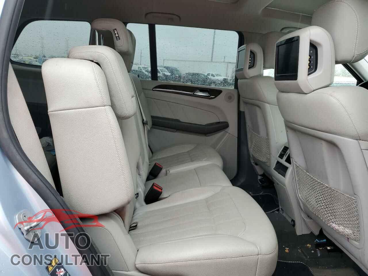 MERCEDES-BENZ GL-CLASS 2015 - 4JGDF6EE6FA500010
